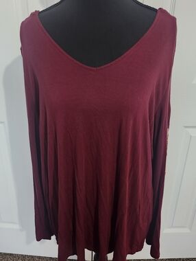 Torrid Size 1 Red V-neck  Long Sleeve With Floral Print Hooded T-shirt